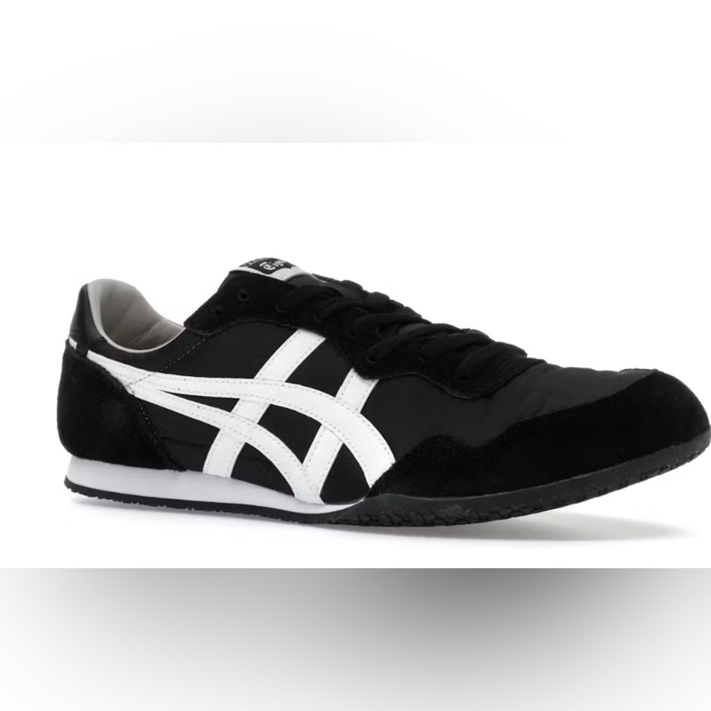 Onitsuka Tiger Serrano
Black White